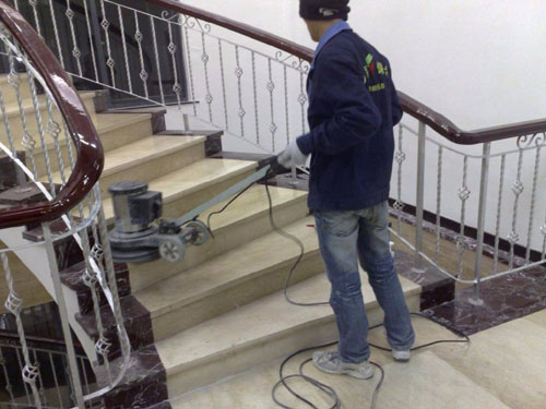 ���ڸ�����๫˾